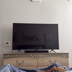 TCL 55” QLED Brand new with vizio sound bar 