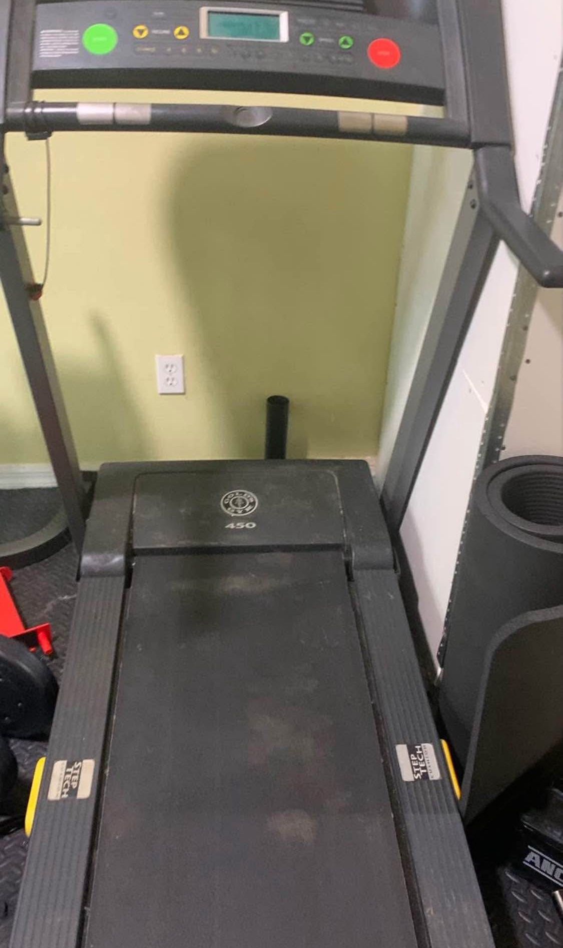 Gold’s Gym 450 Treadmill