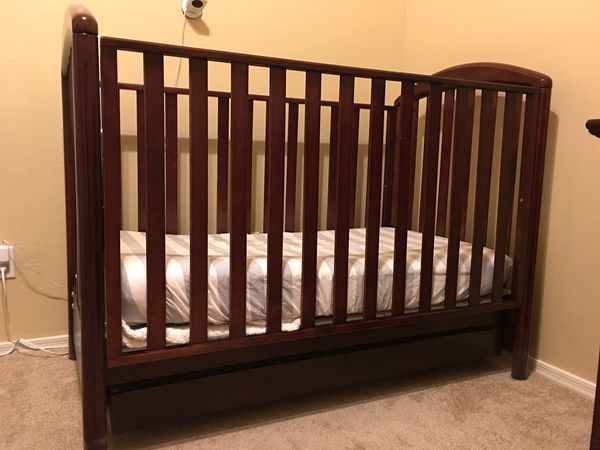 bellini crib mattress size