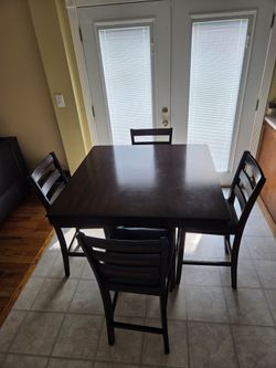 Table With Matching Chairs