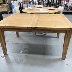 Cumbria Aspen Extension Dining Table With Butterfly Leaf 