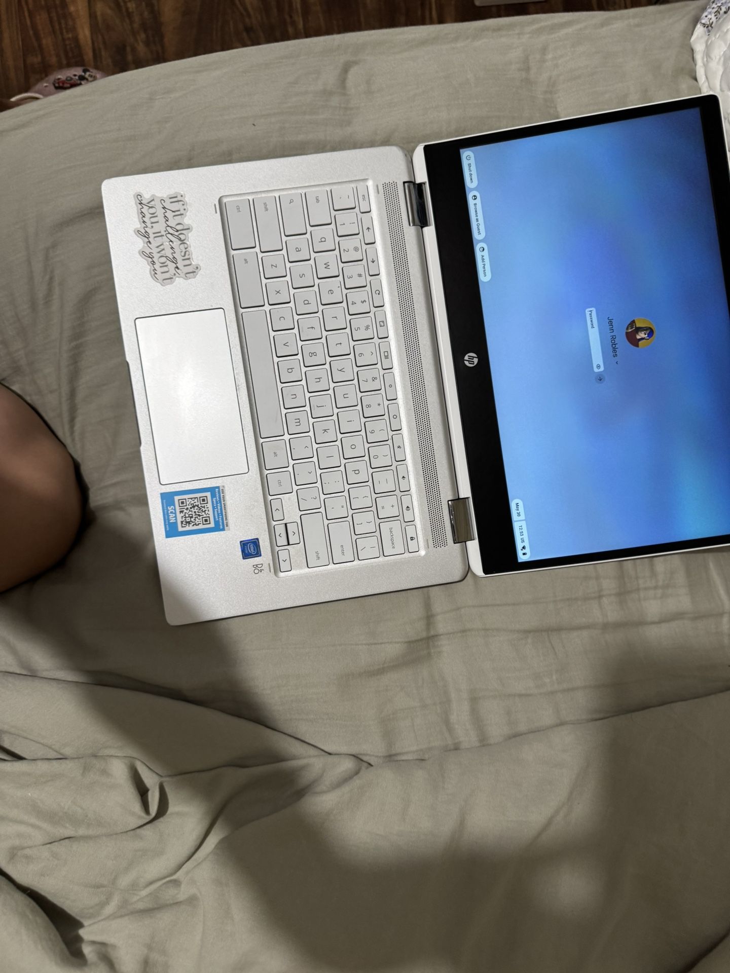 HP Chrome / Touch Screen And Flips