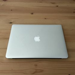 Silver Apple MacBook 