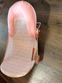 Foldable baby bather