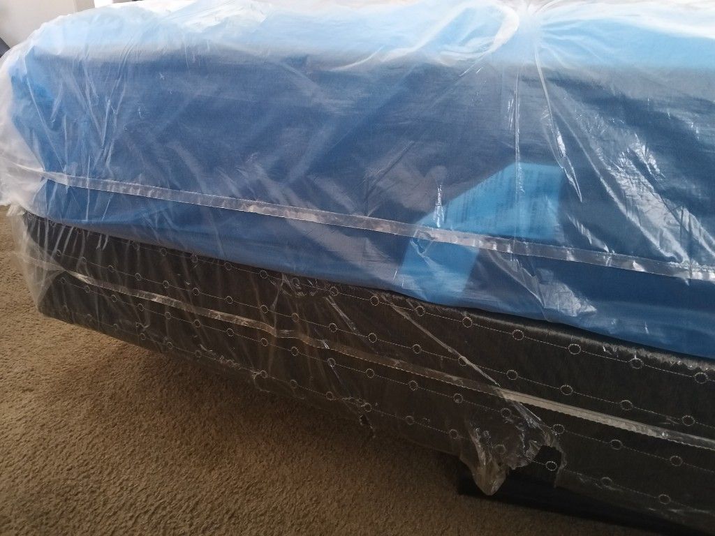 Gateway Mattress And Box Spring + Frame