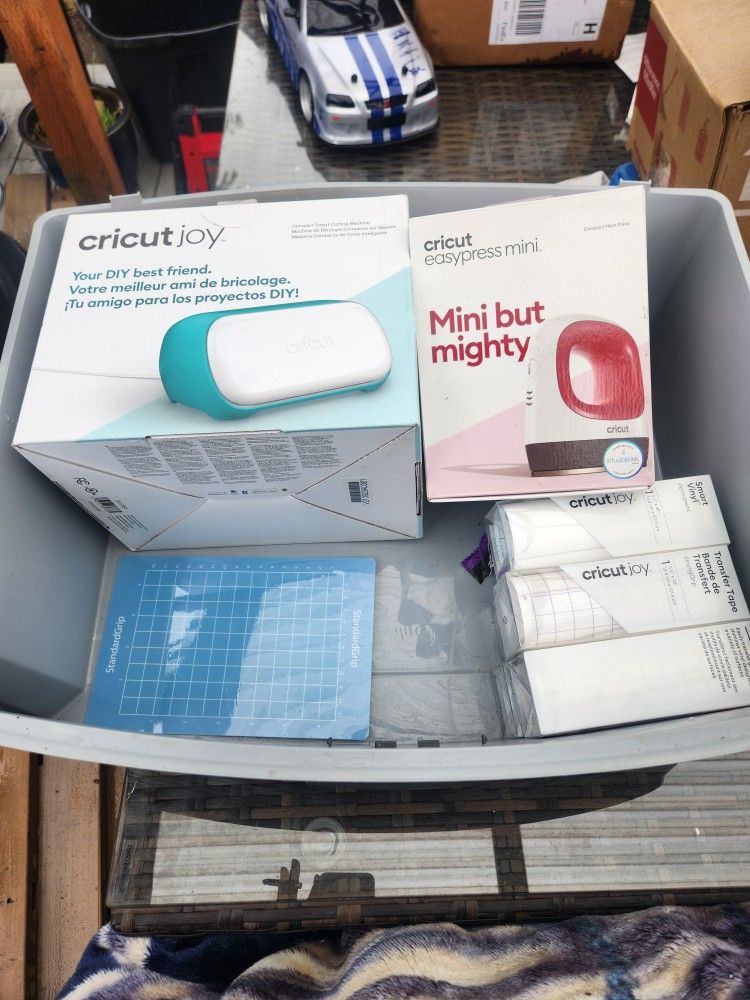 Circuit Joy Compact Smart Cutting machine And Easy Press Mini With Accessories