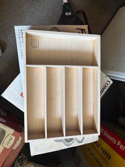 Flatware drawer organizer