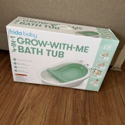 Frida Baby 4-in-1 Grow With Me Bath Tub