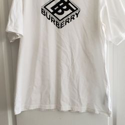 Burberry Tshirt