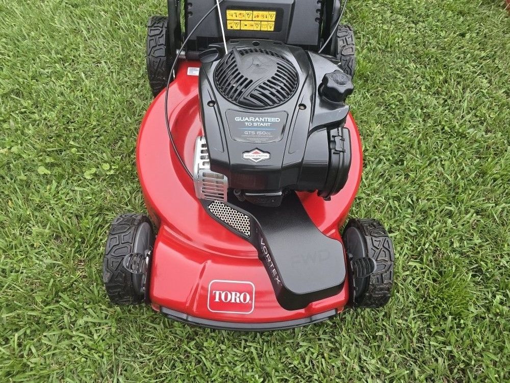 Toro Self-propelled Mower VORTEX Technology 22"