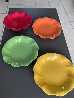 Set of 4 Colorful Ruffle Edge Ceramic Bowls