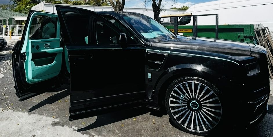 Interior For Rolls Royce Cullinan Year 2025