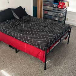 Queens Size Metal Bed Frame 