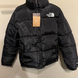 Black Neptuse North Face Puffee