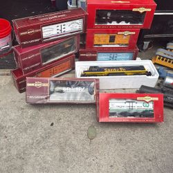 Santa Fe Engine And Bachman Train G Scale Outdoor Train Set