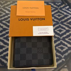 Louis Vuitton Men’s Wallets Leather.