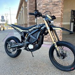 SURRON ULTRA BEE WITH STREET TIRES