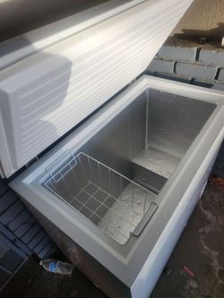 Freezer Chest 7.1cf like new condition