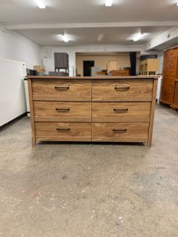 Modern Wood Color 6 Drawer Dresser