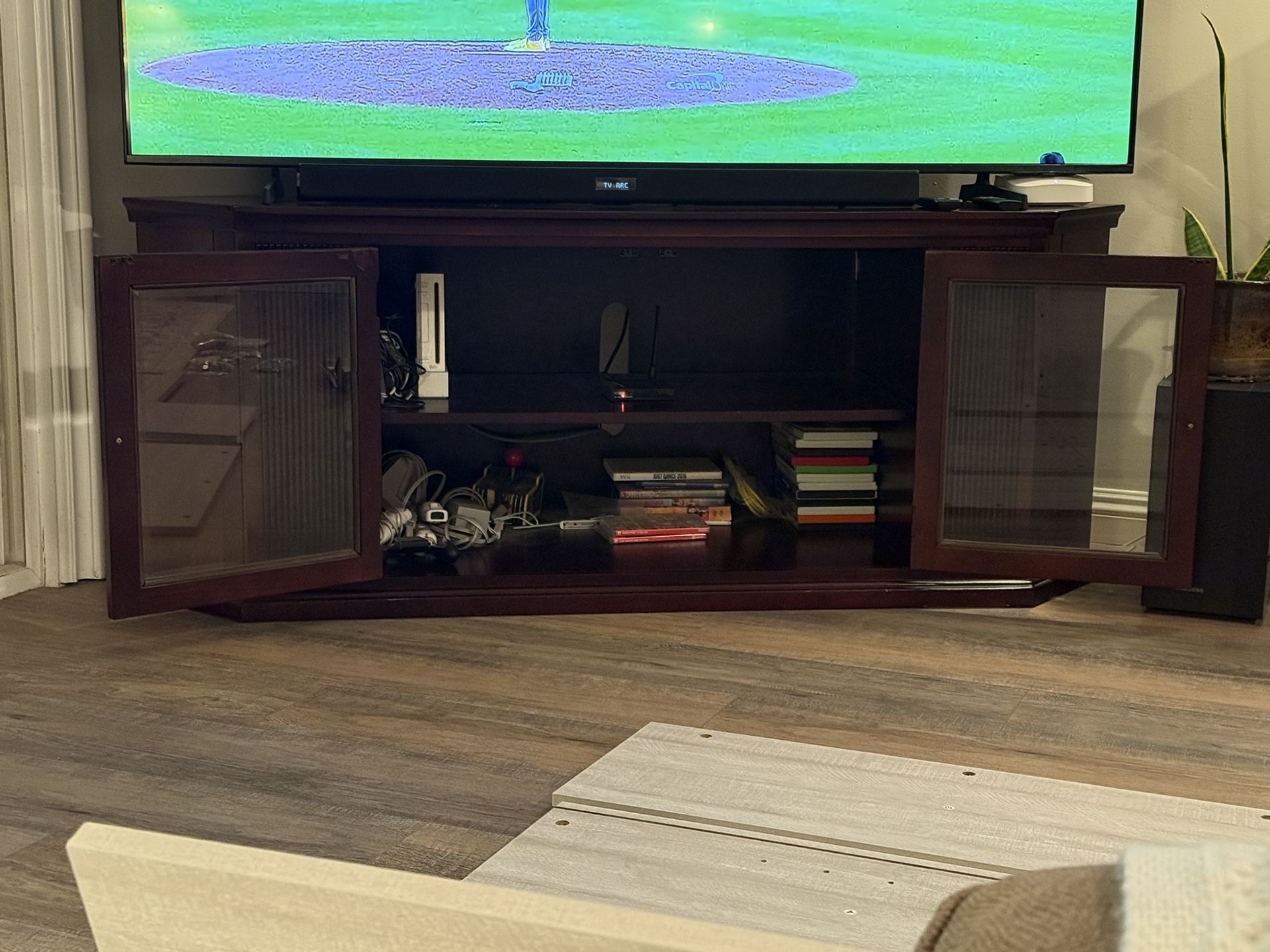 Corner TV Stand