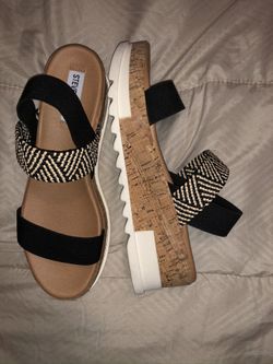 Steven madden sandals size 9.5