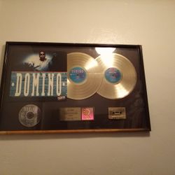 Domino Gold Album Black