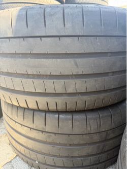 (2) 325/40R22 PAIR OF USED TIRES YOKOHAMA 60% LIFE !!