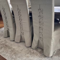 6 Dining Room Chairs 