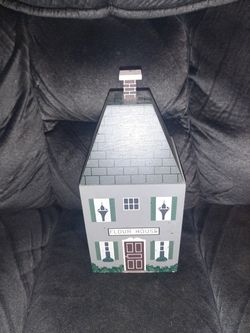 Flour house tissue box