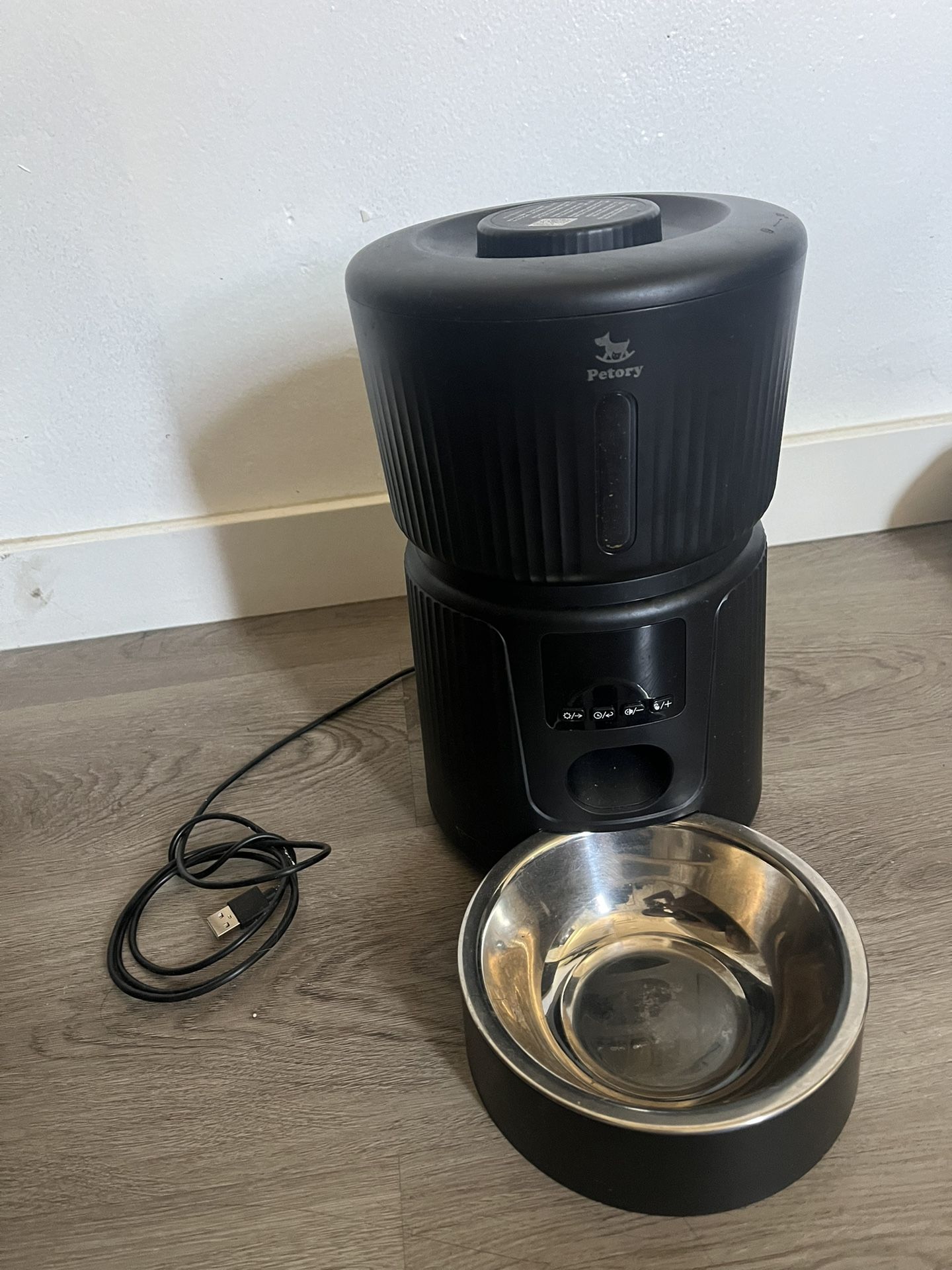 automatic feeder