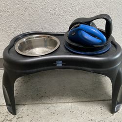 [Free] Raised Pet Bowl Stand | Bowls | Retractable Leashes
