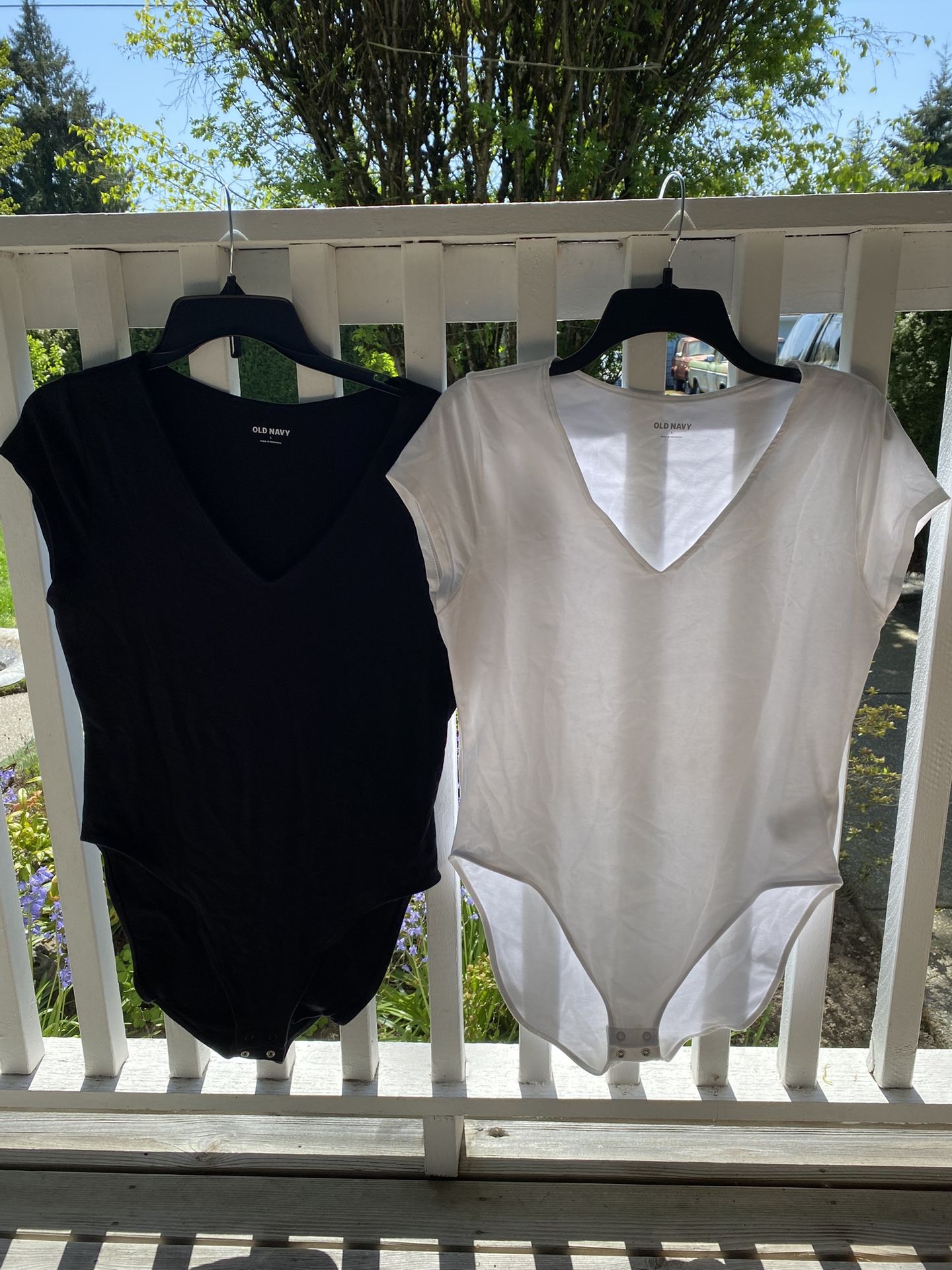 Women’s V-Neck Bodysuits Lot - Old Navy Brand - Size L