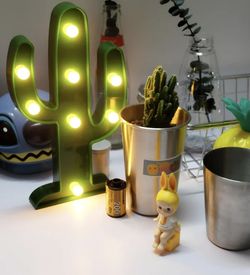 10" LED Cactus Marquee Lamps in tropical green.