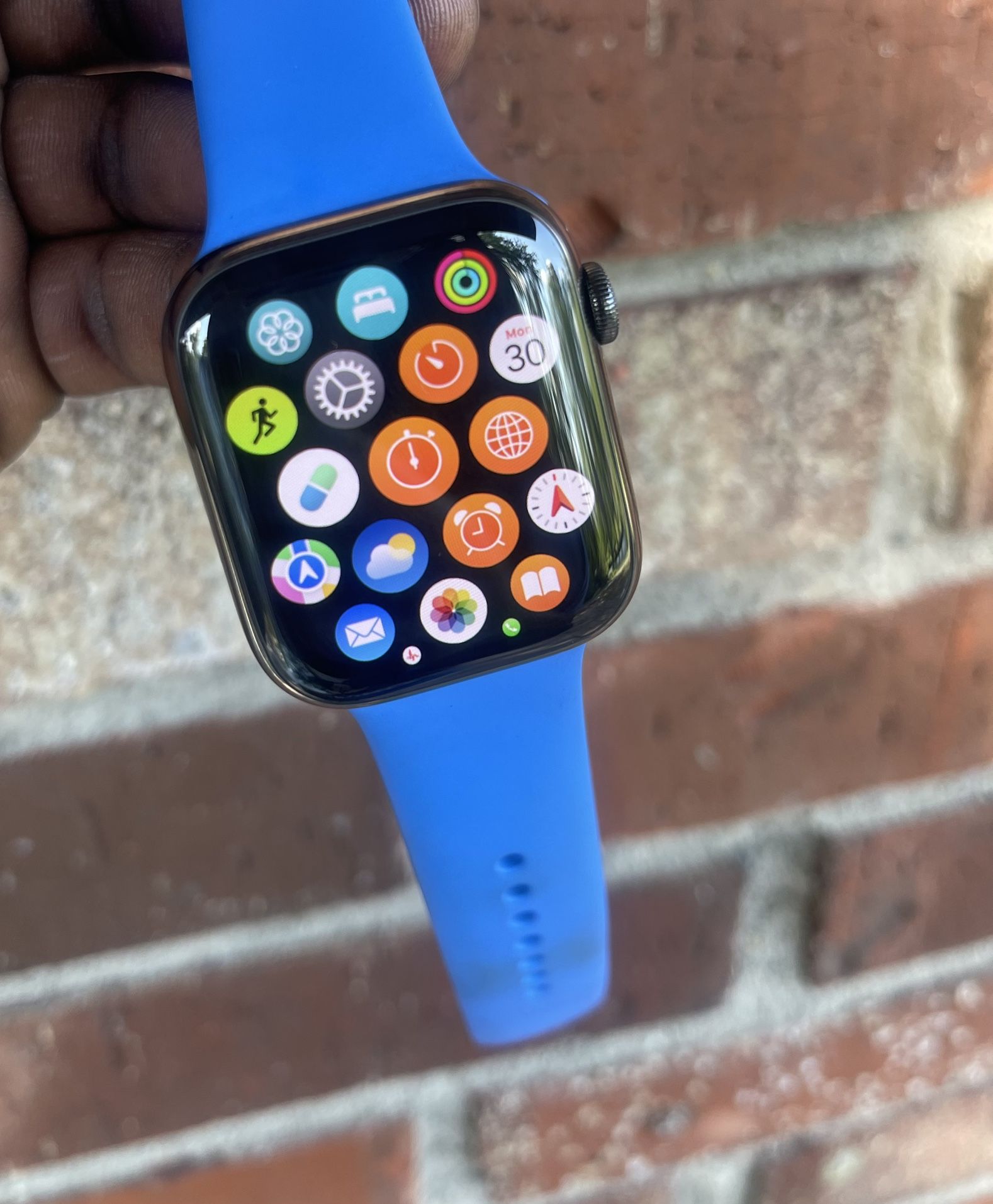Apple Watch Series 8 45mm GPS+ Cellular