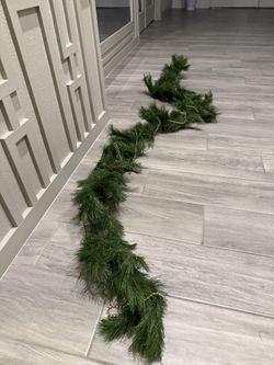 9ft Artificial Pine Garland 