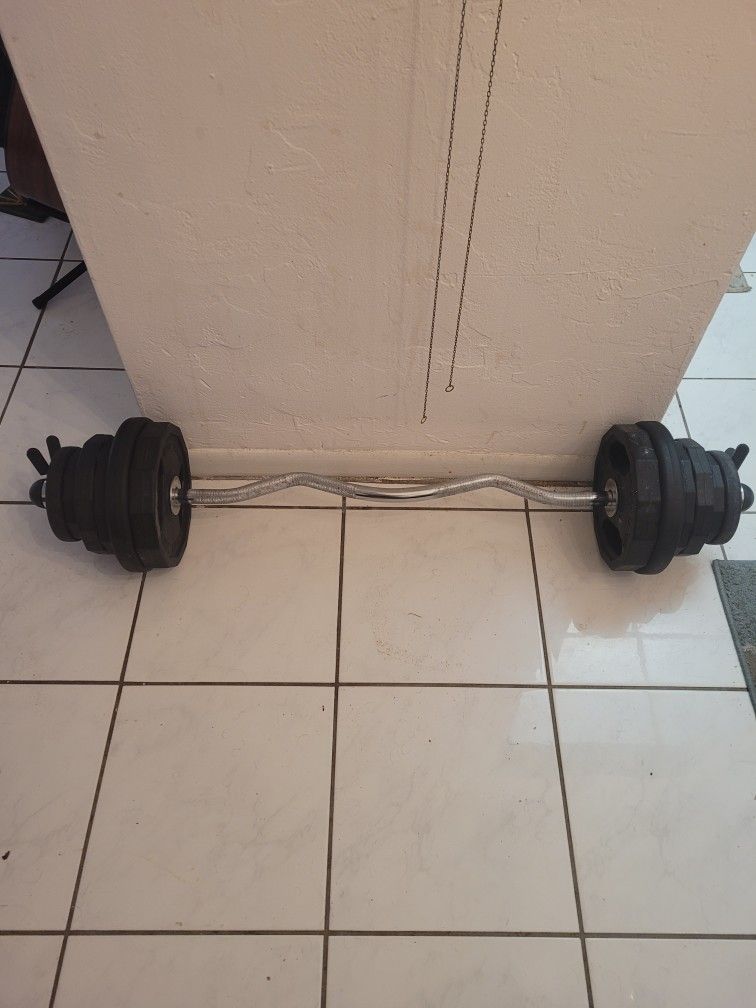 Weight Lifting Arm Curl Bar (135lb) Read Description