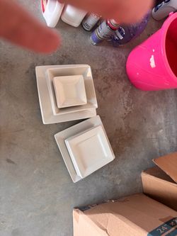 Plates and bowls