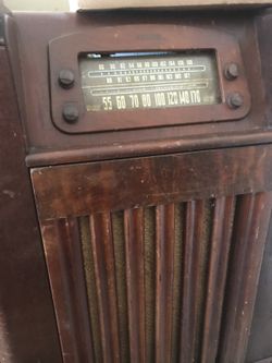 Antique radio/record player