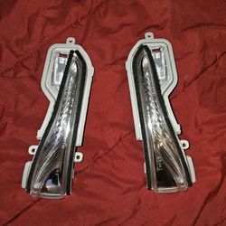 Infiniti Q50 Side Mirror Turn Signal Lights 