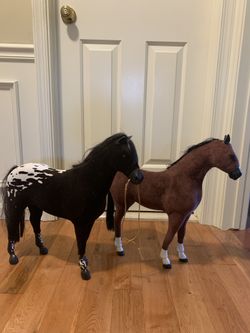 Set Of 2 Horses 