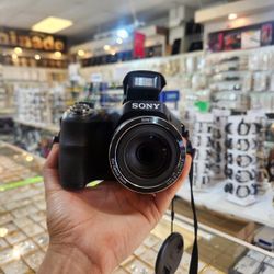 📸 Sony DSC-H300 Camera – Excellent Condition 📸