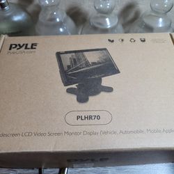PYLE 7 INCH LCD MONITOR 