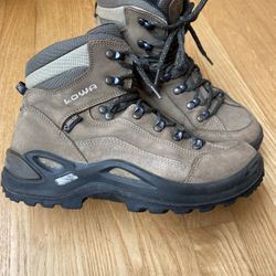 Lowa Waterproof Hiking Boots Womens 8