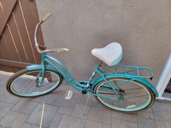 Girls beach cruiser