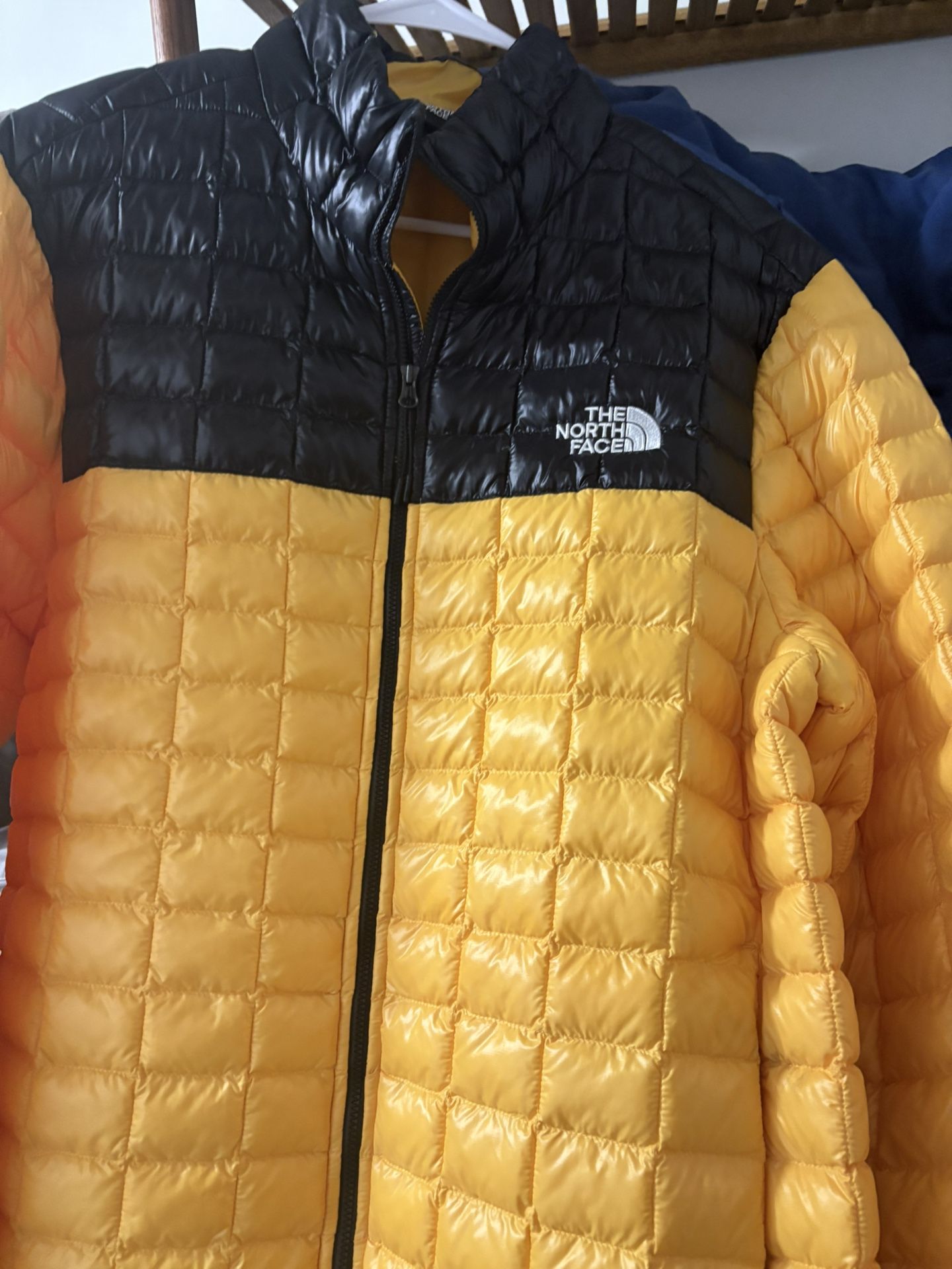 North Face Jacket - thermoball eco yellow and black Men’s Large