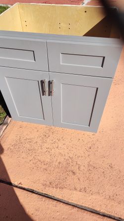 Bathroom cabinet