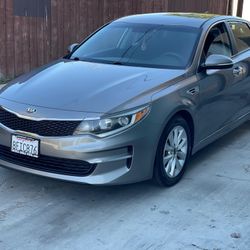 2018 KIA Optima