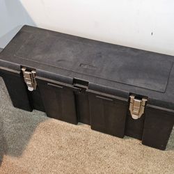 CHEST w/padlock Hole