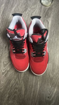 Red black 4s