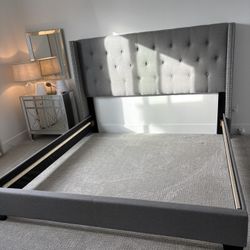 King Headboard, Sideboards And Footboard 